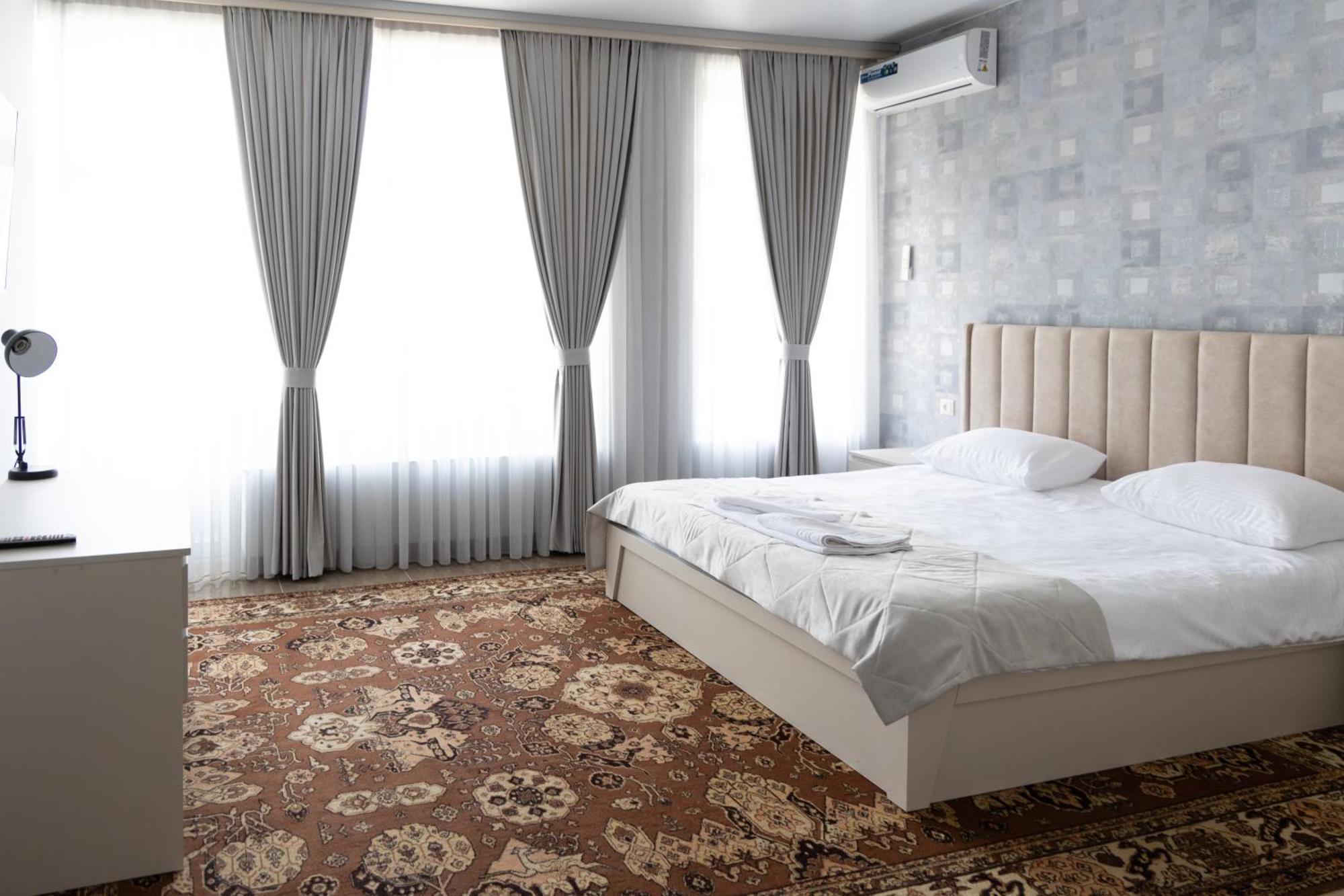 Gladzor Hotel Экстерьер фото