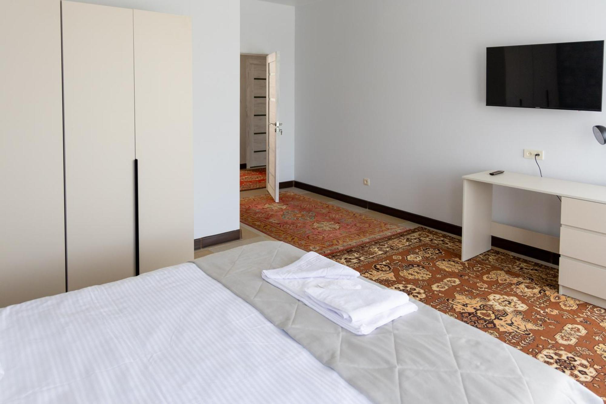 Gladzor Hotel Экстерьер фото